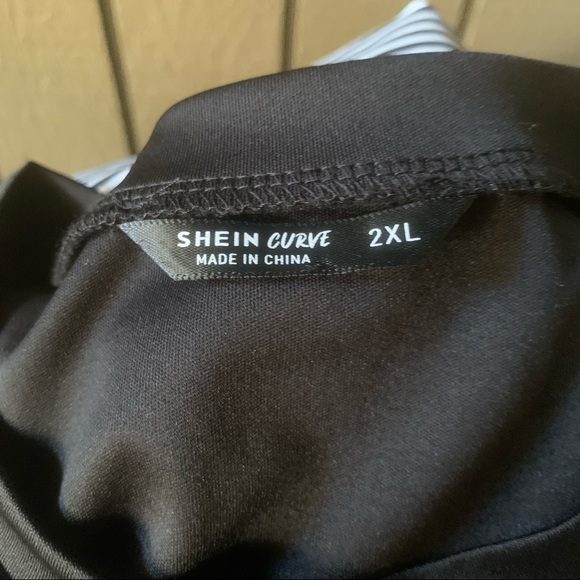 Shein Curve Plus Size Black Striped Long Sleeve Top Size 2XL - Picture 5 of 8